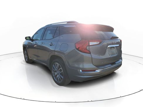Used 2023 GMC Terrain Denali image 3