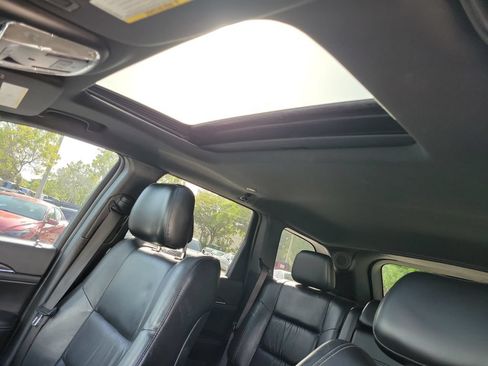 Used 2016 Jeep Grand Cherokee Limited AWD/4WD image 27