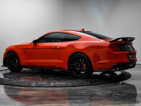 Used 2022 Ford Mustang Shelby GT500 w/ Technology Package RWD image 8