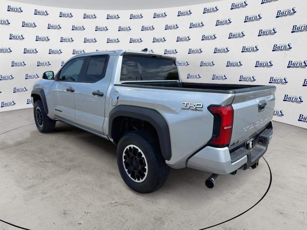 Used 2024 Toyota Tacoma TRD Off-Road AWD/4WD image 5