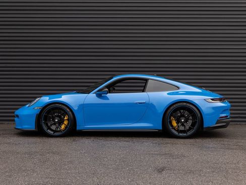 Used 2022 Porsche 911 GT3 RWD image 2