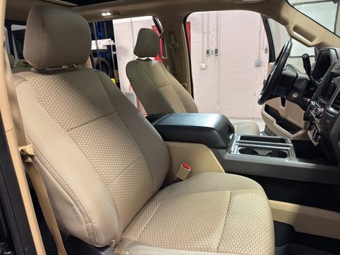 Used 2016 Ford F150 XLT w/ Equipment Group 302A Luxury image 23