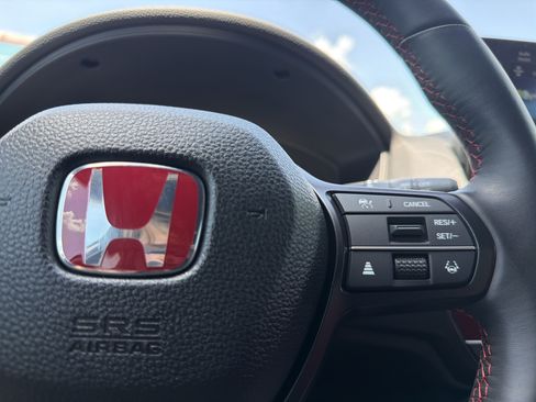 Used 2023 Honda Civic Type R image 10