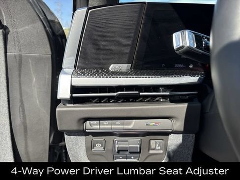 Used 2025 Cadillac Escalade V AWD/4WD image 21