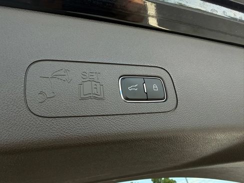 Used 2021 Lincoln Aviator Reserve w/ Elements Package Plus AWD/4WD image 22
