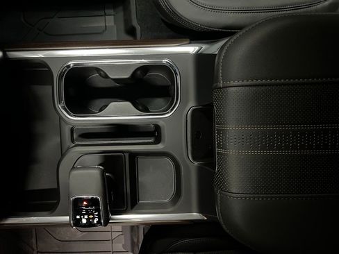 New 2026 Chevrolet Silverado 1500 High Country w/ Technology Package AWD/4WD image 31