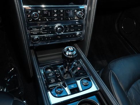 Used 2017 Bentley Mulsanne RWD image 32