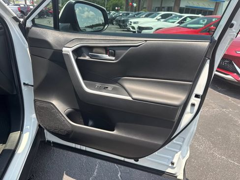 Used 2022 Toyota RAV4 XLE Premium FWD image 15