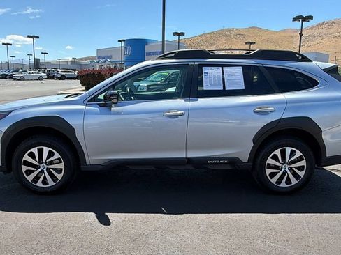 Used 2024 Subaru Outback Premium AWD/4WD image 6