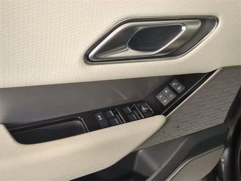 Used 2020 Land Rover Range Rover Velar R-Dynamic S image 19