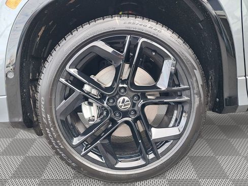 New 2025 Volkswagen Tiguan SE R-Line AWD/4WD image 10