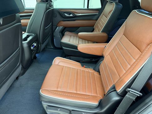 Used 2024 GMC Yukon Denali Ultimate AWD/4WD image 20