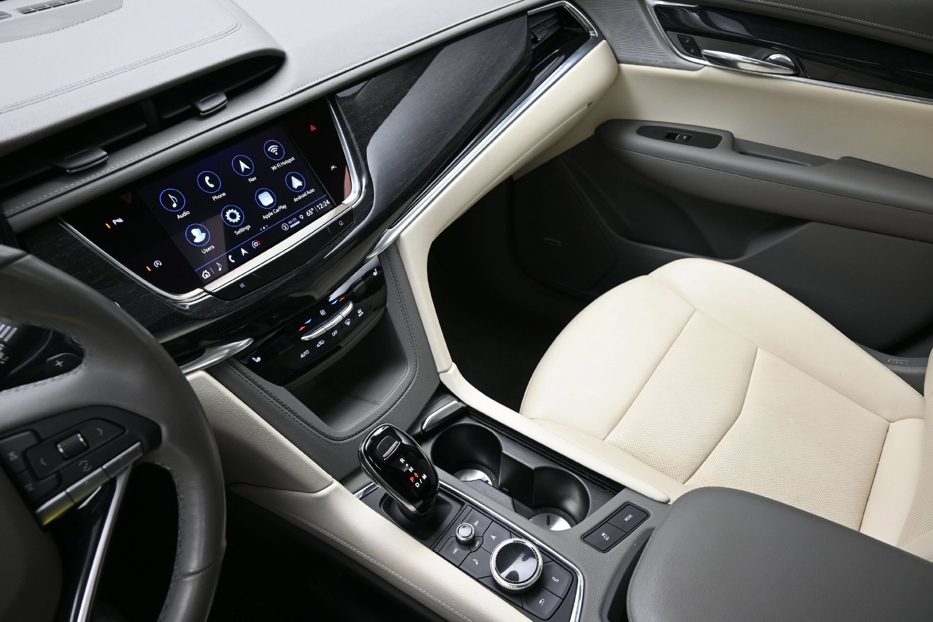 Used 2022 Cadillac XT6 Premium Luxury FWD image 48