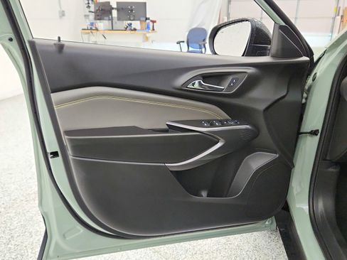 New 2026 Chevrolet Trax ACTIV w/ Sunroof Package image 34