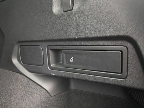 Used 2023 Volkswagen Tiguan SE R-Line AWD/4WD image 35