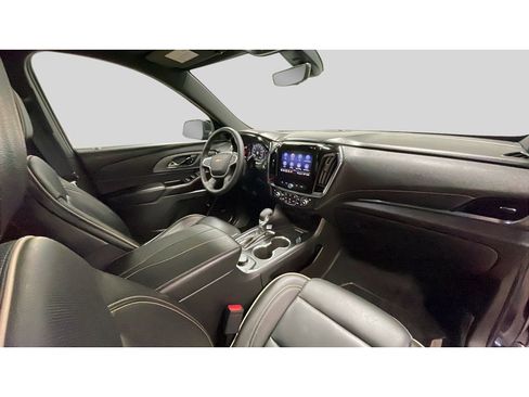 Used 2023 Chevrolet Traverse Premier image 19