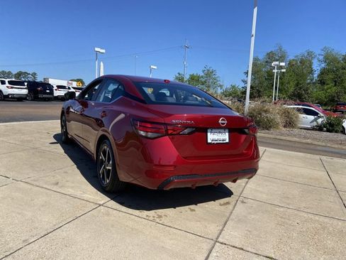 Used 2024 Nissan Sentra SV image 9