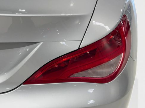 Used 2017 Mercedes-Benz CLA 250 image 25