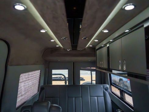 Used 2020 Mercedes-Benz Sprinter 2500 w/ Driver Convenience Package image 28