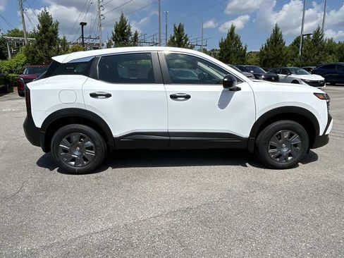 New 2026 Nissan Kicks S FWD image 8