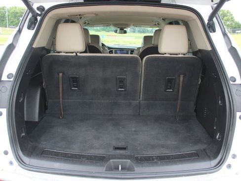 Used 2020 Buick Enclave Essence FWD image 18