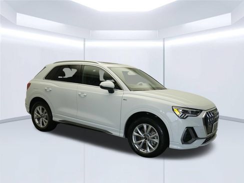 Certified 2023 Audi Q3 2.0T Premium Plus AWD/4WD image 13