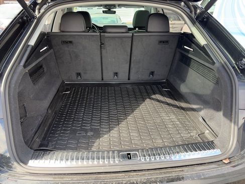 Used 2023 Audi Q8 Premium Plus w/ Premium Plus Package image 5