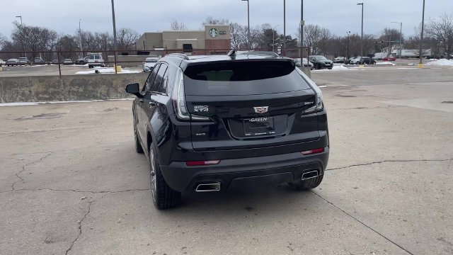 Used 2021 Cadillac XT4 Sport w/ Cold Weather Package AWD/4WD image 7