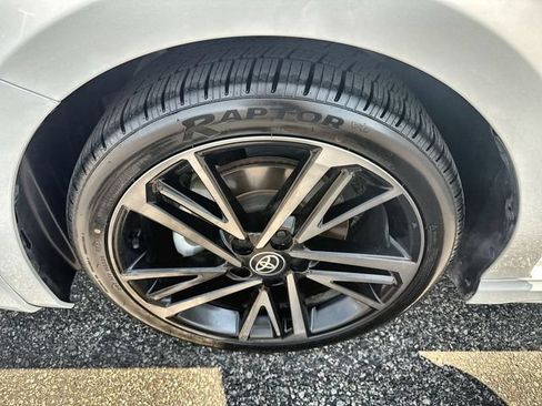 Used 2025 Toyota Camry XSE FWD image 10