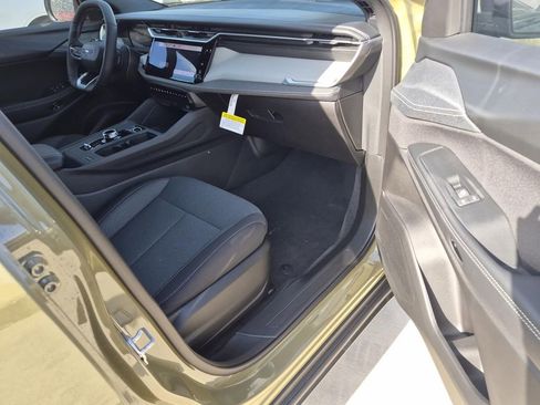 New 2026 Jeep Cherokee Laredo image 9