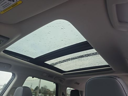 New 2025 Nissan Pathfinder Platinum image 23