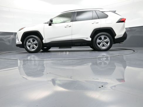Certified 2024 Toyota RAV4 LE AWD/4WD image 32