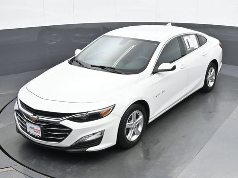 Used 2022 Chevrolet Malibu LT FWD image 18