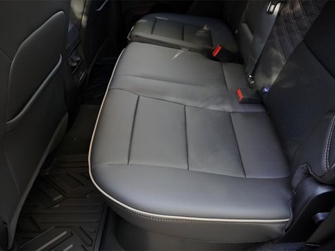 New 2026 GMC Canyon Denali image 31