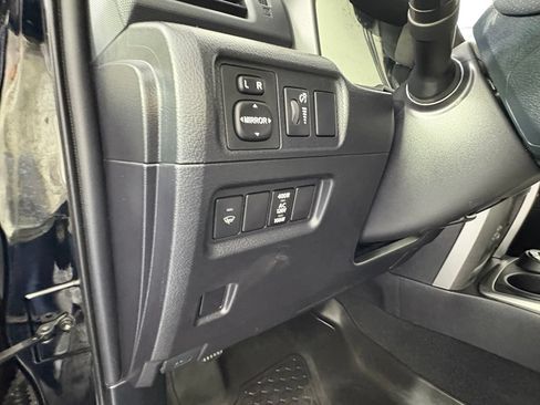 Used 2015 Toyota 4Runner SR5 AWD/4WD image 17