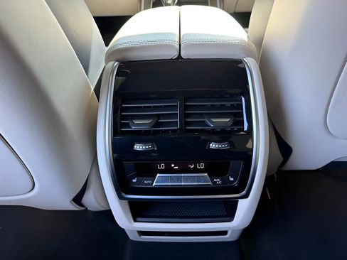 Used 2020 BMW X7 xDrive40i w/ Luxury Seating Package AWD/4WD image 33