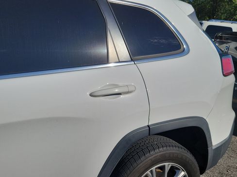 Used 2020 Jeep Cherokee Latitude Plus w/ Cold Weather Group FWD image 27