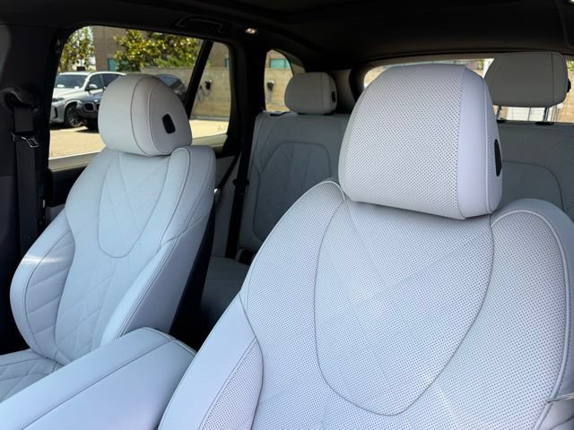 Used 2026 BMW X5 sDrive40i w/ Premium Package RWD image 21