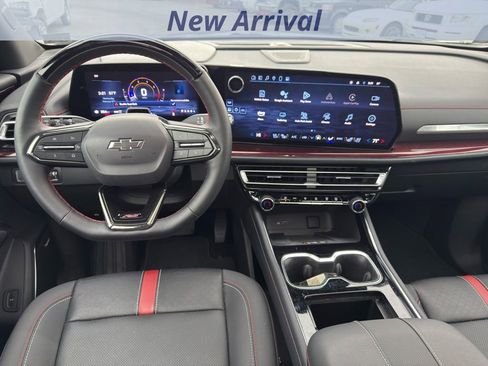 Certified 2024 Chevrolet Traverse RS image 10