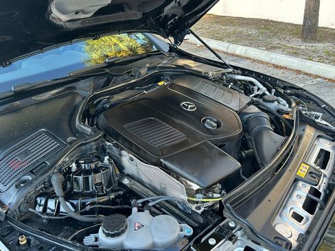 Used 2025 Mercedes-Benz C 300 4MATIC Sedan image 34