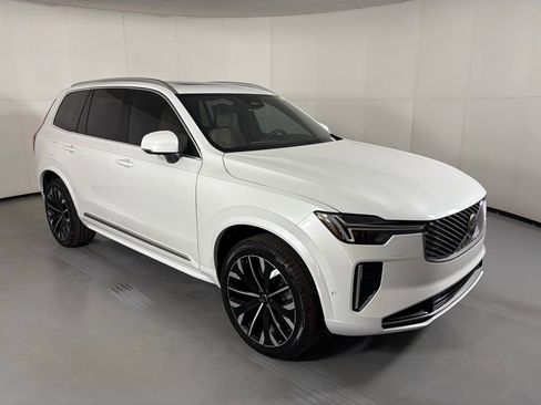New 2026 Volvo XC90 T8 Plus w/ Protection Package AWD/4WD image 2