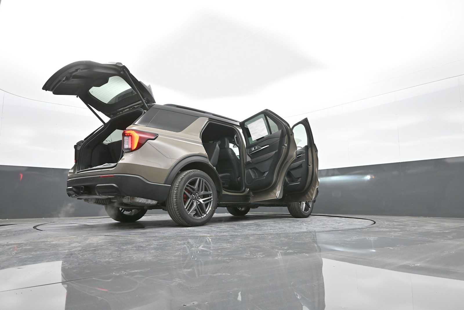 New 2026 Ford Explorer ST-Line w/ ST-Line Street Pack AWD/4WD image 72