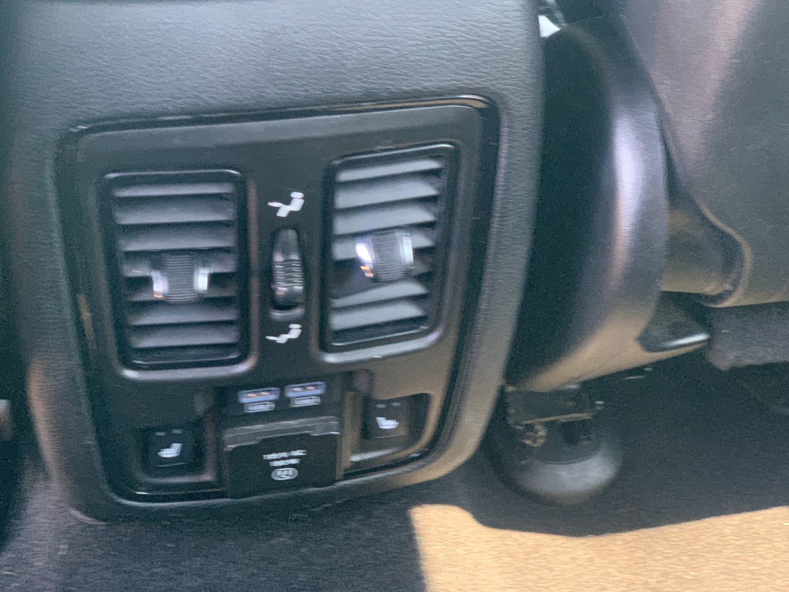 Used 2025 Dodge Durango R/T AWD/4WD image 16