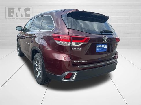 Used 2019 Toyota Highlander Limited Platinum AWD/4WD image 4