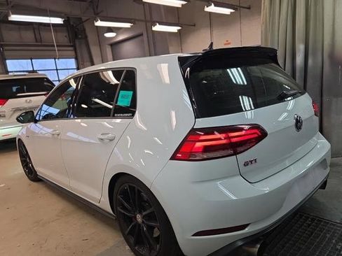 Used 2021 Volkswagen GTI SE image 3