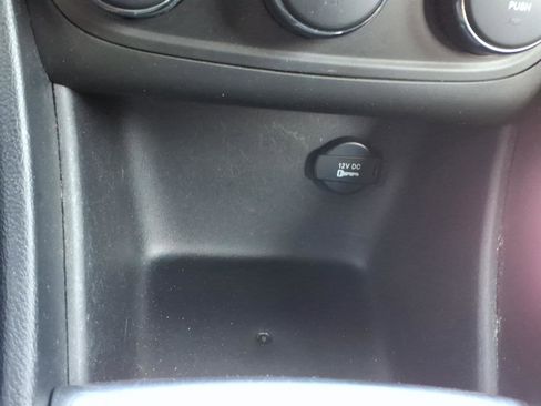 Used 2014 Dodge Avenger SE FWD image 20