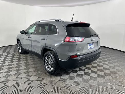 Certified 2019 Jeep Cherokee Latitude Plus w/ Cold Weather Group image 4