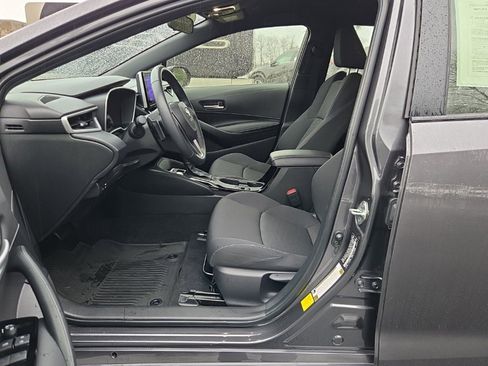 Used 2025 Toyota Corolla SE image 4