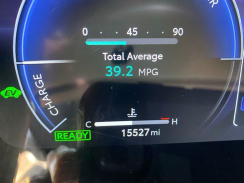 Used 2025 Toyota Camry XSE FWD image 9