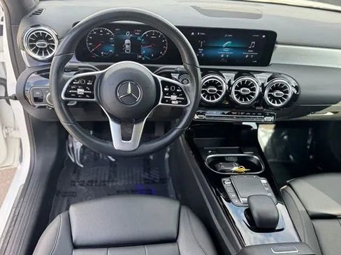 Used 2021 Mercedes-Benz A 220 image 11